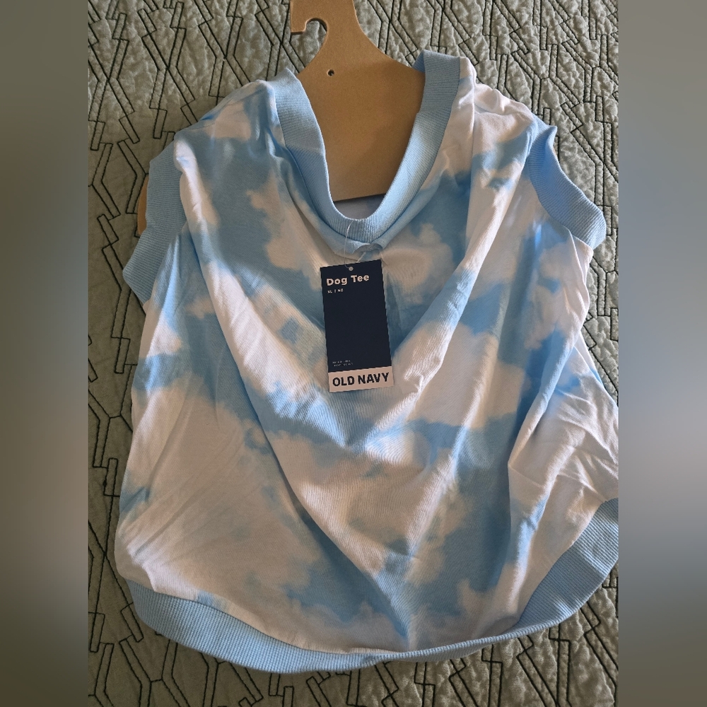 Old Navy  dog tee